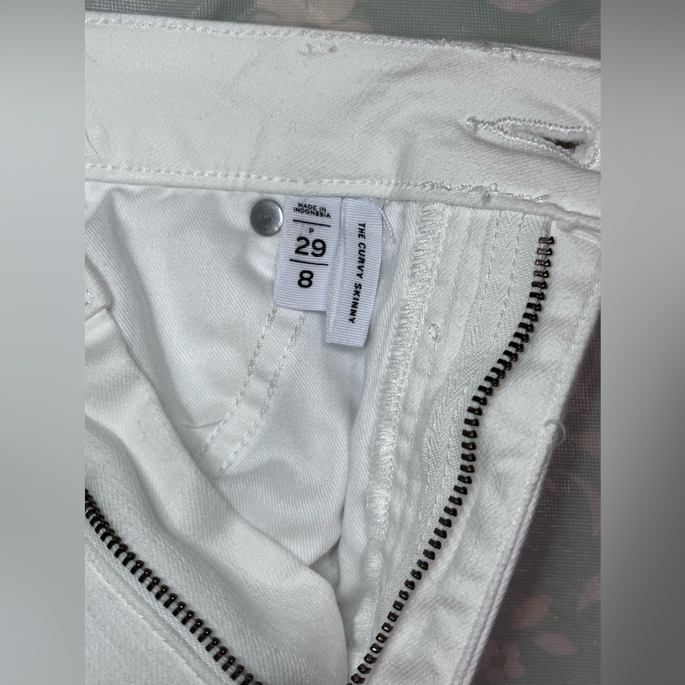 Loft White Curvy Skinny Jeans size 29/8 - Picture 9 of 14